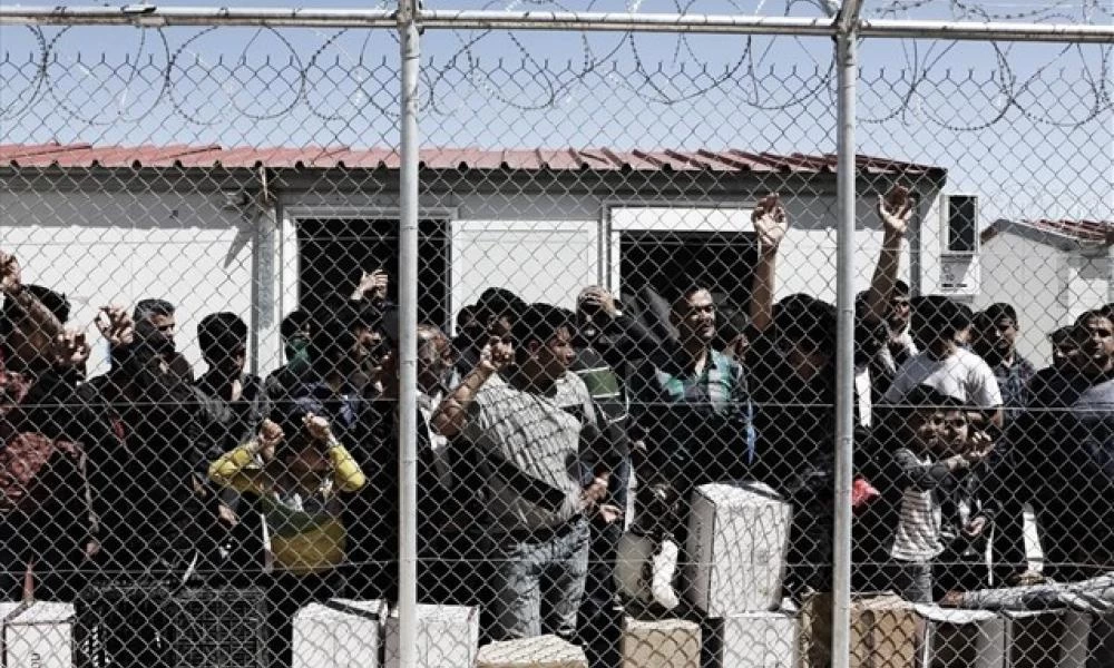 Χίος: "Νταής" μετανάστης επιτέθηκε σε αστυνομικούς